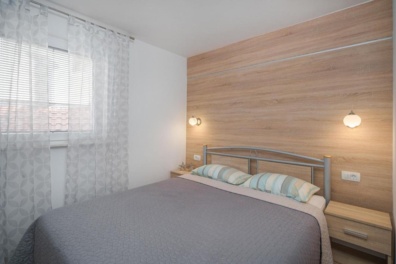Apartments Vesna Vodice Exterior photo